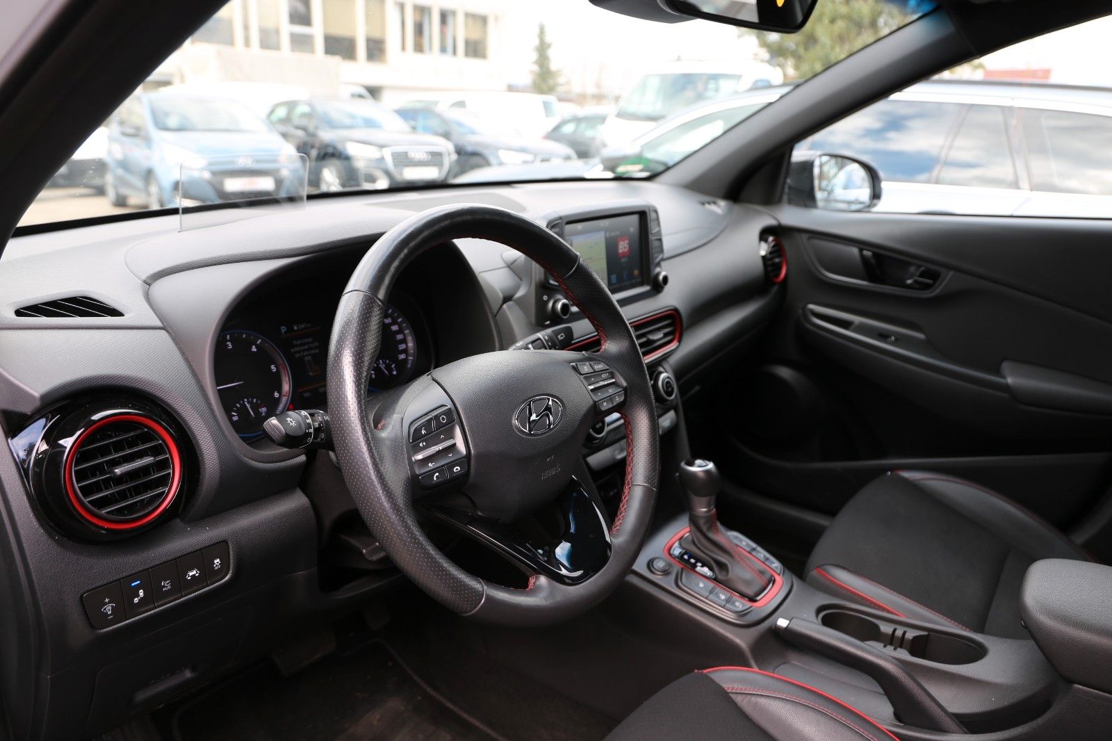 Fahrzeugabbildung Hyundai Kona 1.6 CRDi 100kW *PREMIUM* 4WD KAM KRELL HUD
