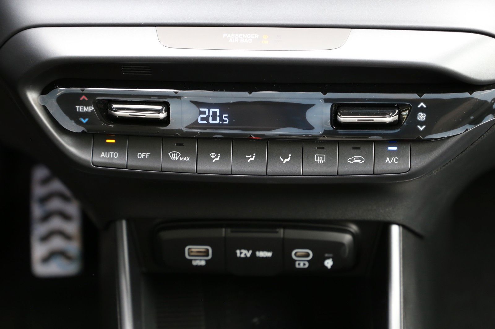 Fahrzeugabbildung Hyundai BAYON 1.5 Pure 2WD