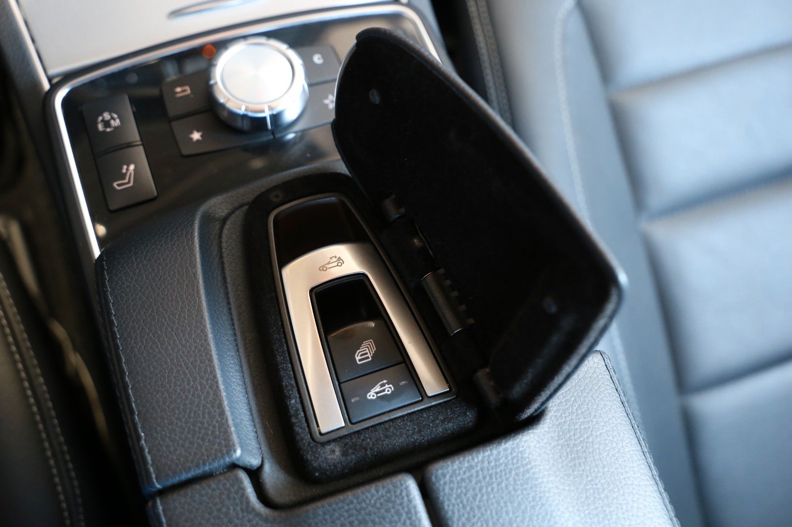 Fahrzeugabbildung Mercedes-Benz E 200 Cabrio*AVANTGARDE*NAV*PDC*18"