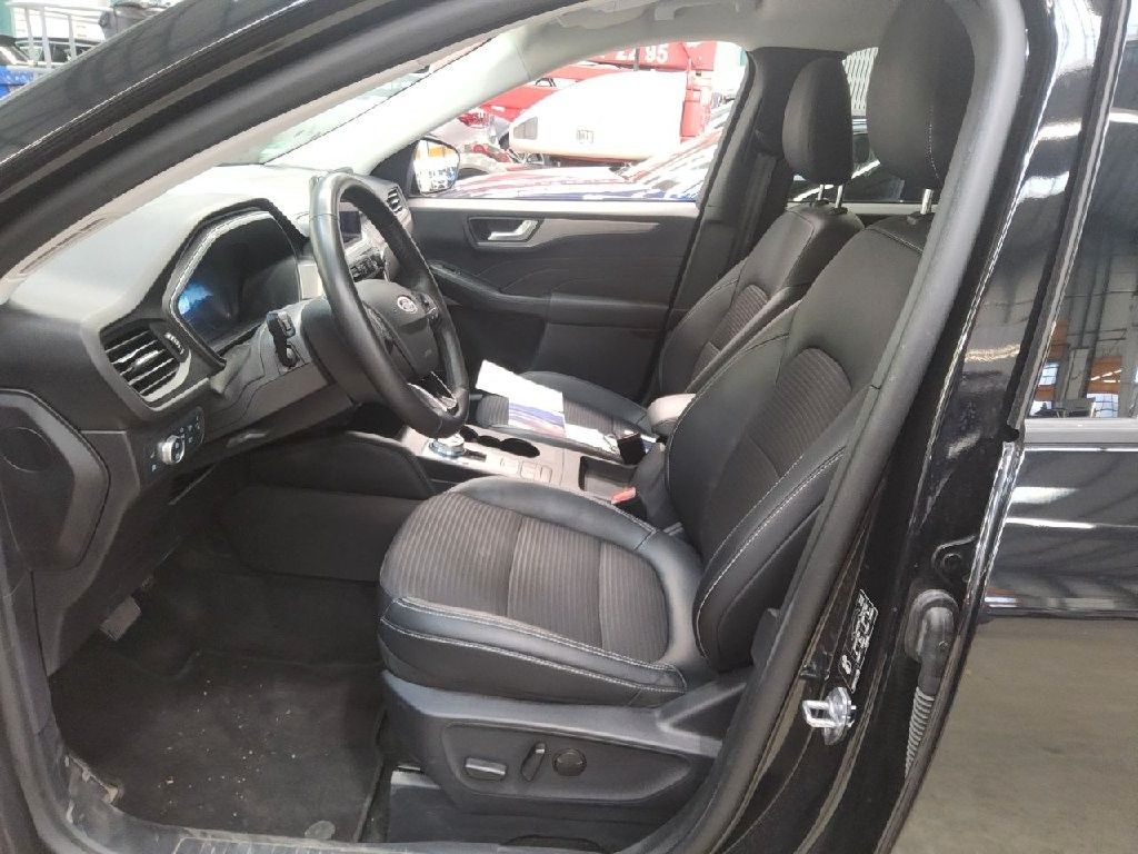 Fahrzeugabbildung Ford Kuga Plug-In Hybrid Titanium X