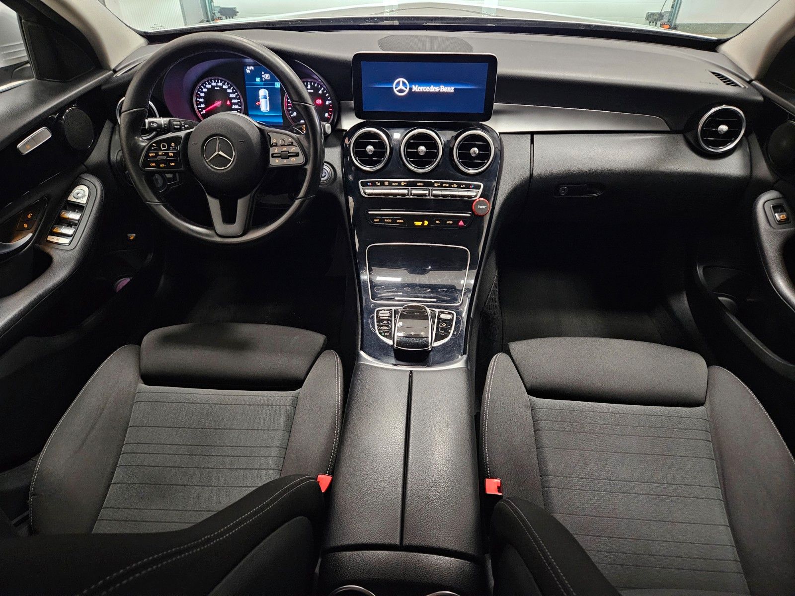 Fahrzeugabbildung Mercedes-Benz C200d 110kW T-Modell KAM*NAV*COMAND