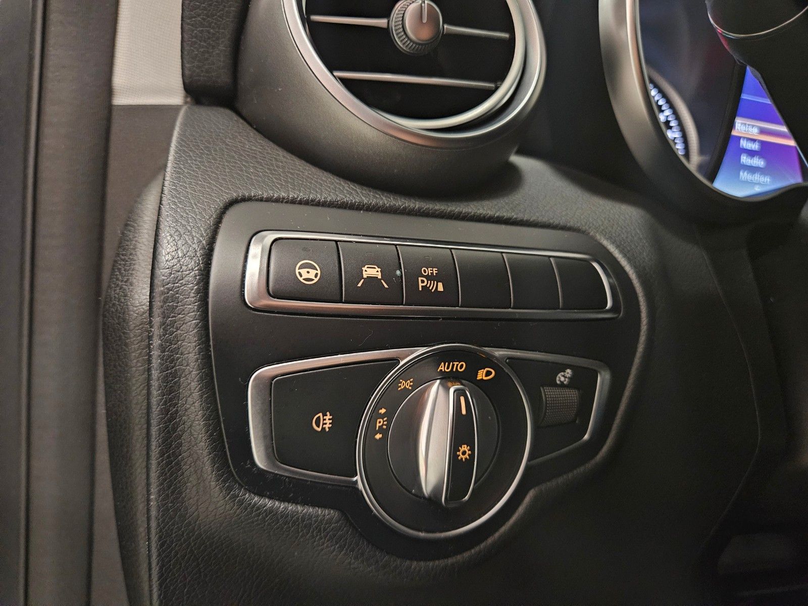 Fahrzeugabbildung Mercedes-Benz GLC 220 d 4Matic*PARK*KEYLESS