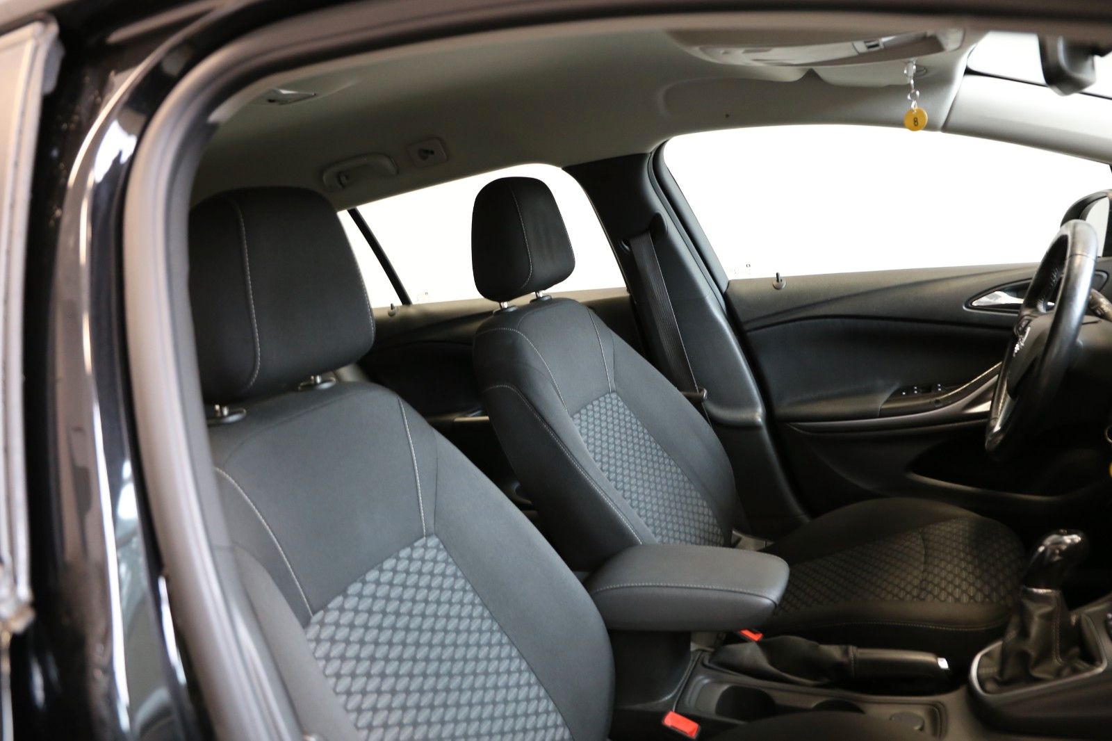 Fahrzeugabbildung Opel Astra K 1.6 CDTI 100kW Sports Tourer *EDITION*