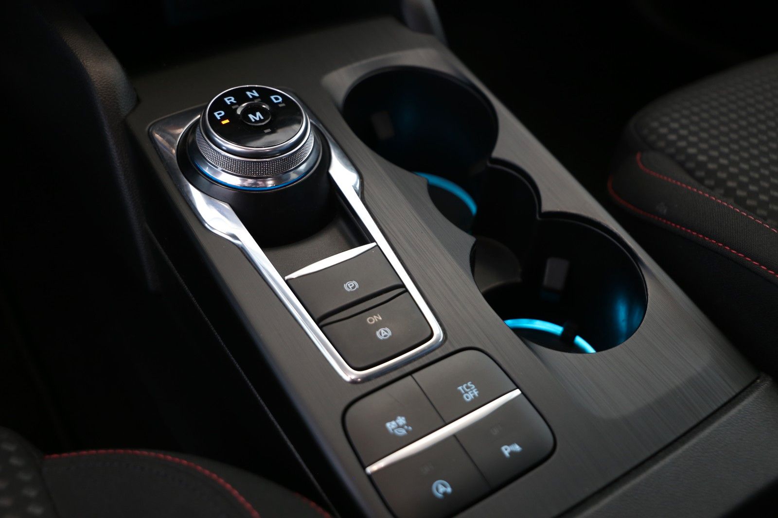 Fahrzeugabbildung Ford Focus Turnier 2.0 ST-Line LED