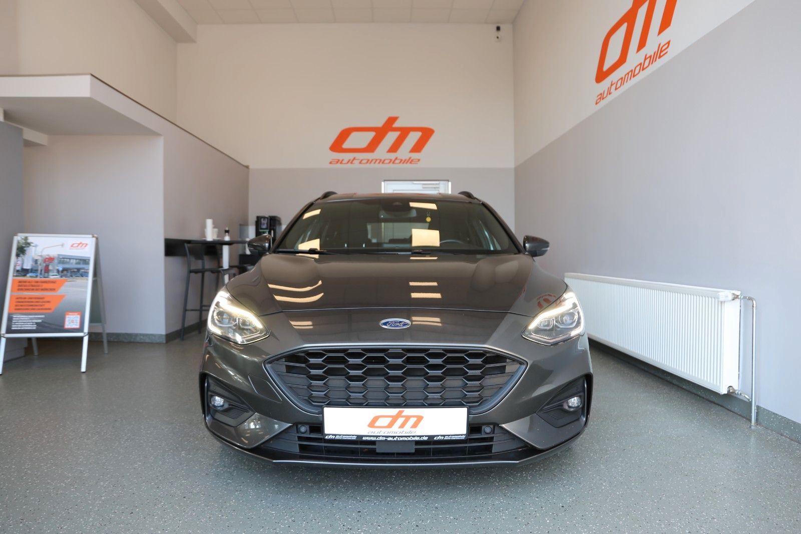 Fahrzeugabbildung Ford Focus Turnier 2.0 ST-Line LED