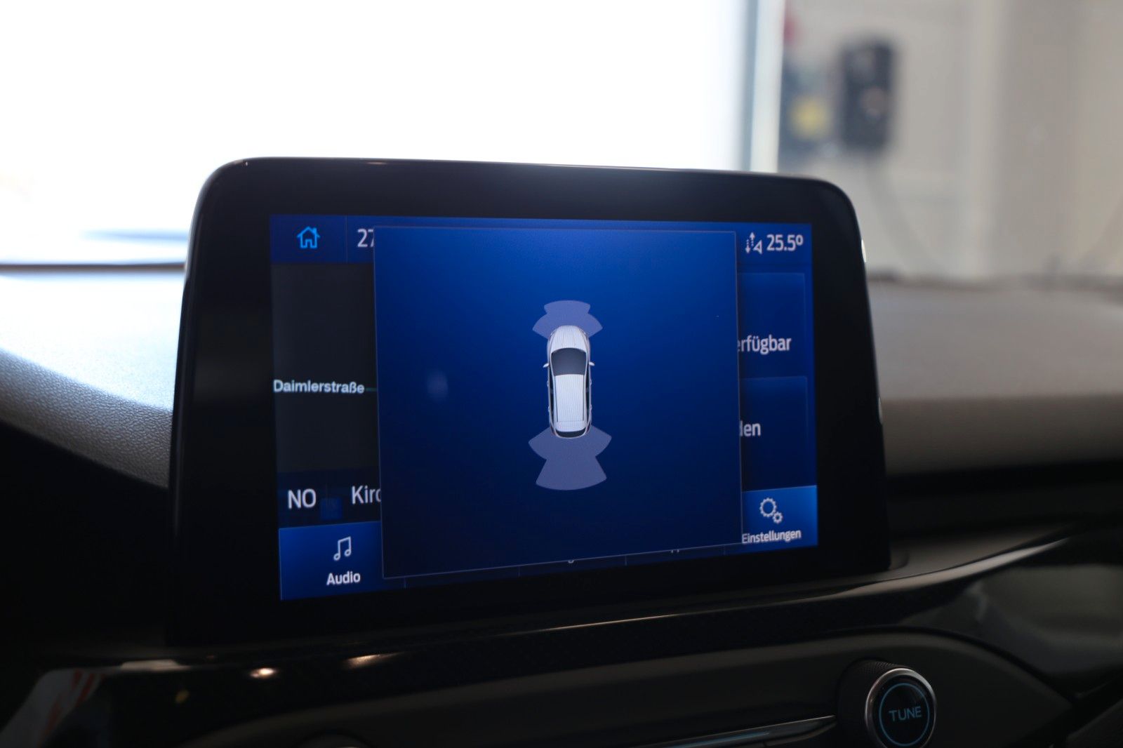 Fahrzeugabbildung Ford Focus Turnier 2.0 ST-Line LED