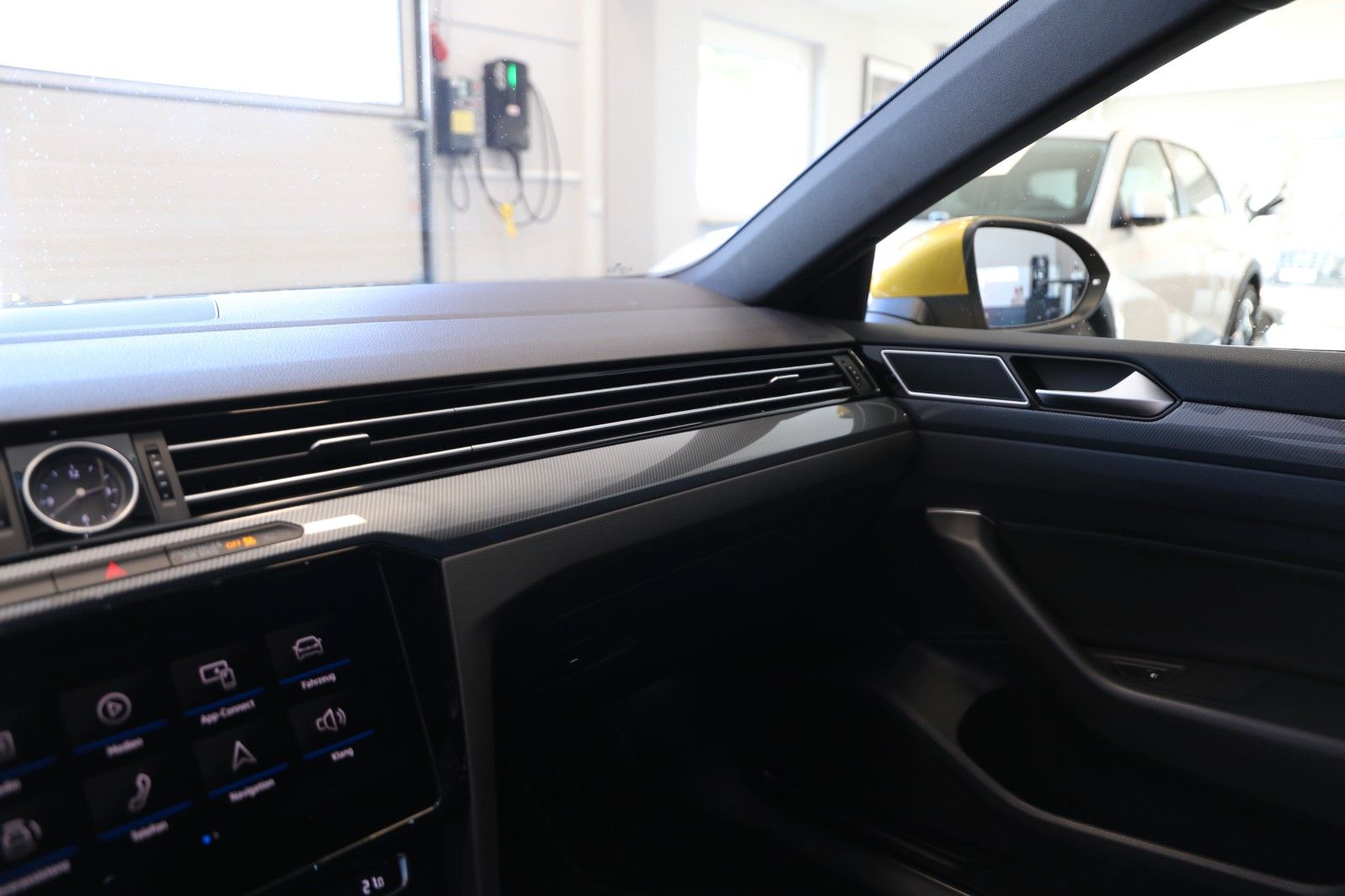 Fahrzeugabbildung Volkswagen Arteon 2.0 TSI OPF DSG R-LINE