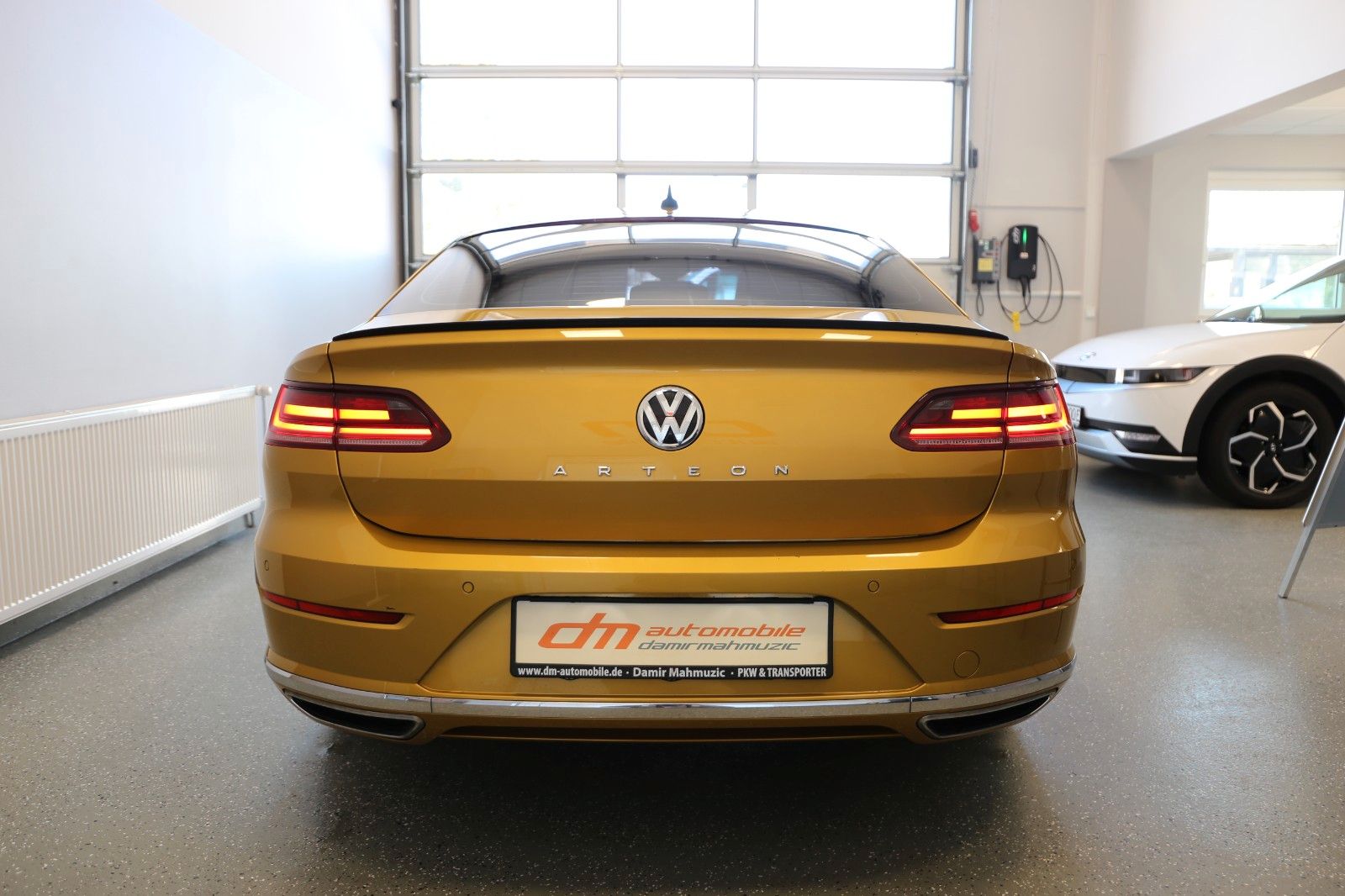 Fahrzeugabbildung Volkswagen Arteon 2.0 TSI OPF DSG R-LINE