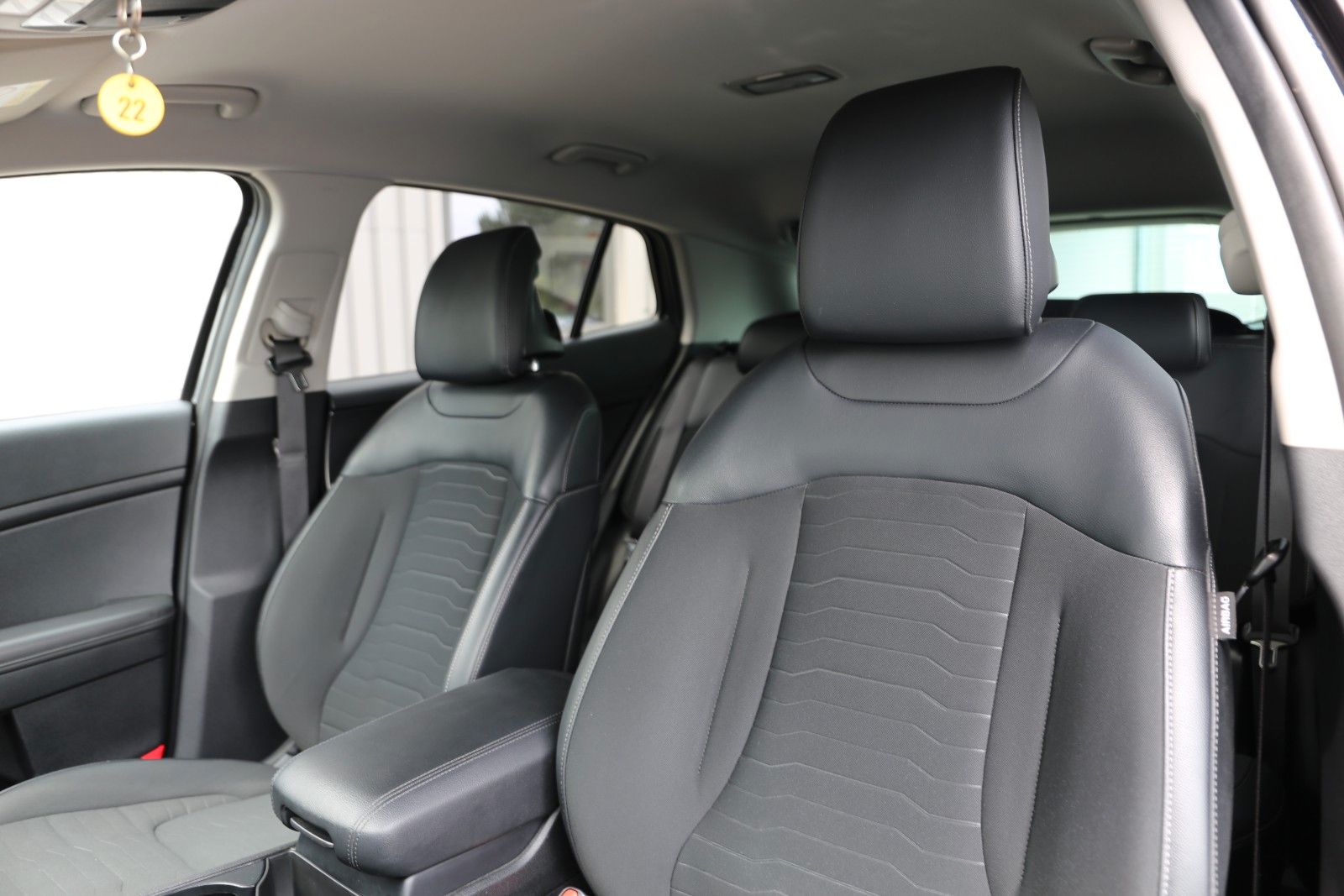 Fahrzeugabbildung Kia Sportage 1.6 Vision 4WD*NAVI*SITZ HZ*SPORT*KAM