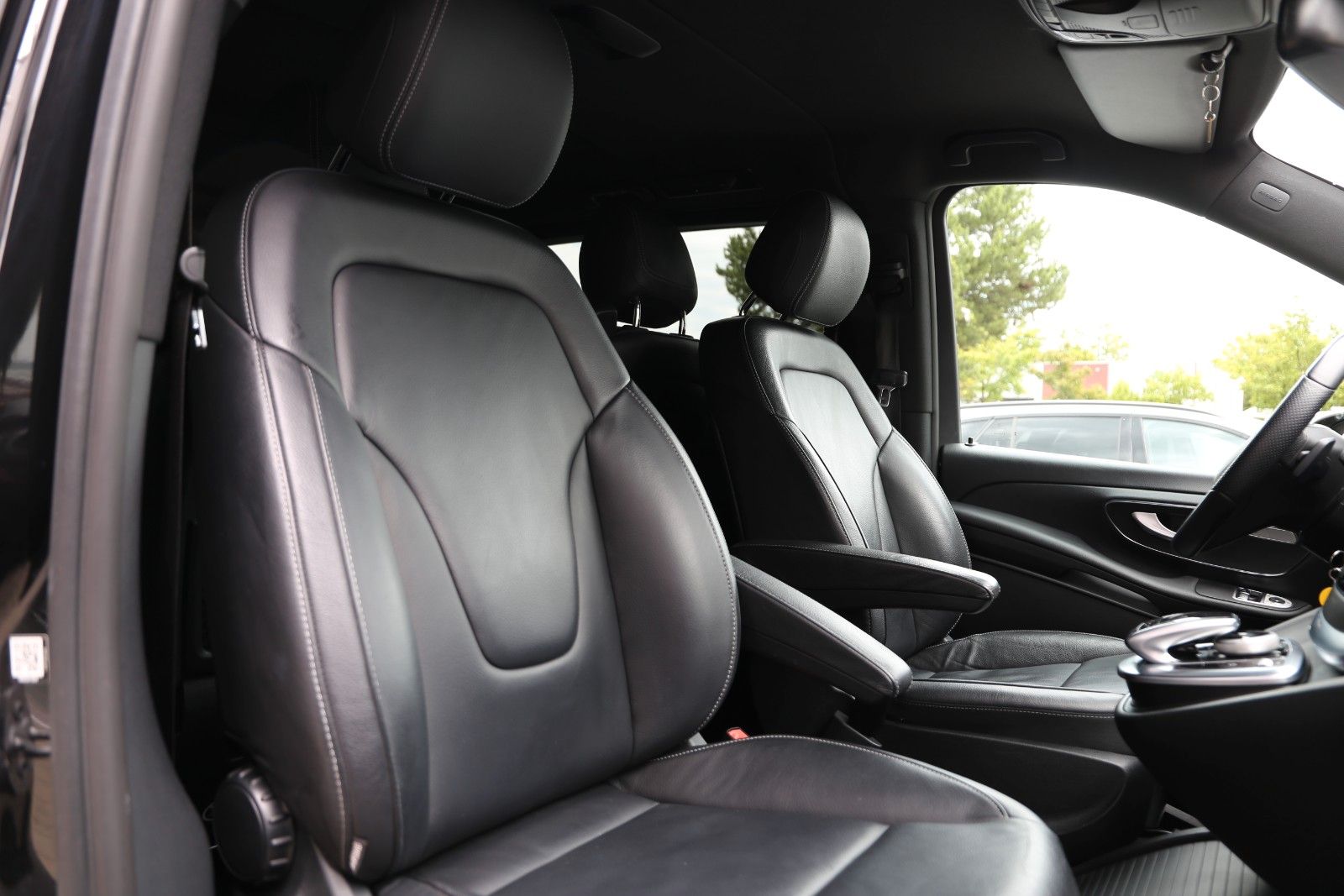 Fahrzeugabbildung Mercedes-Benz V 250d AMG Line