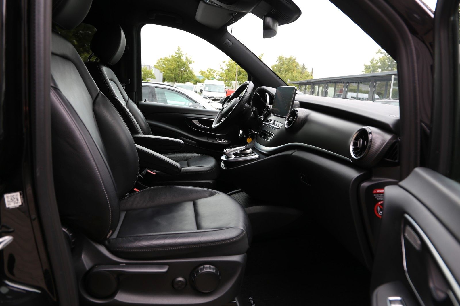Fahrzeugabbildung Mercedes-Benz V 250d AMG Line