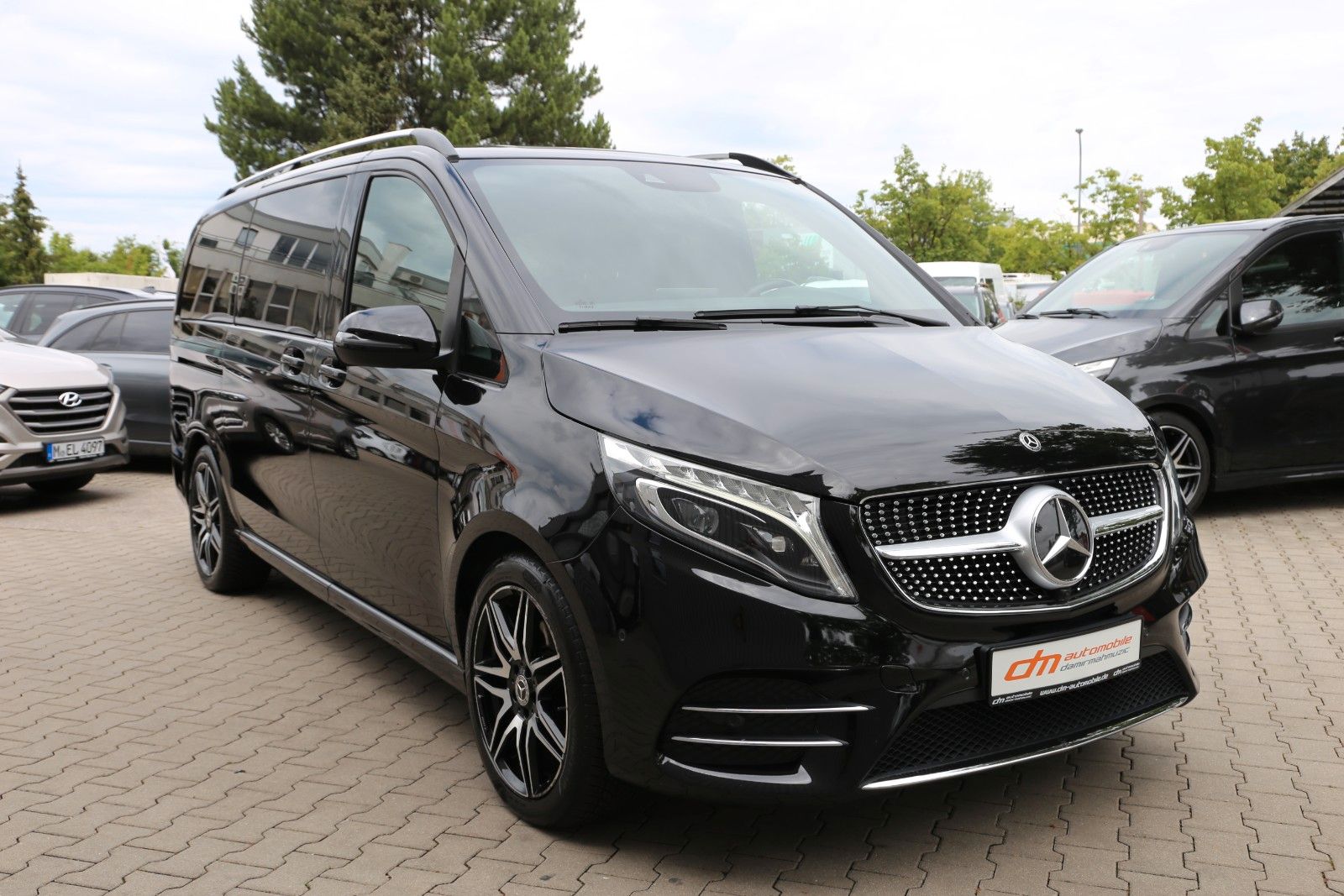 Fahrzeugabbildung Mercedes-Benz V 250d AMG Line
