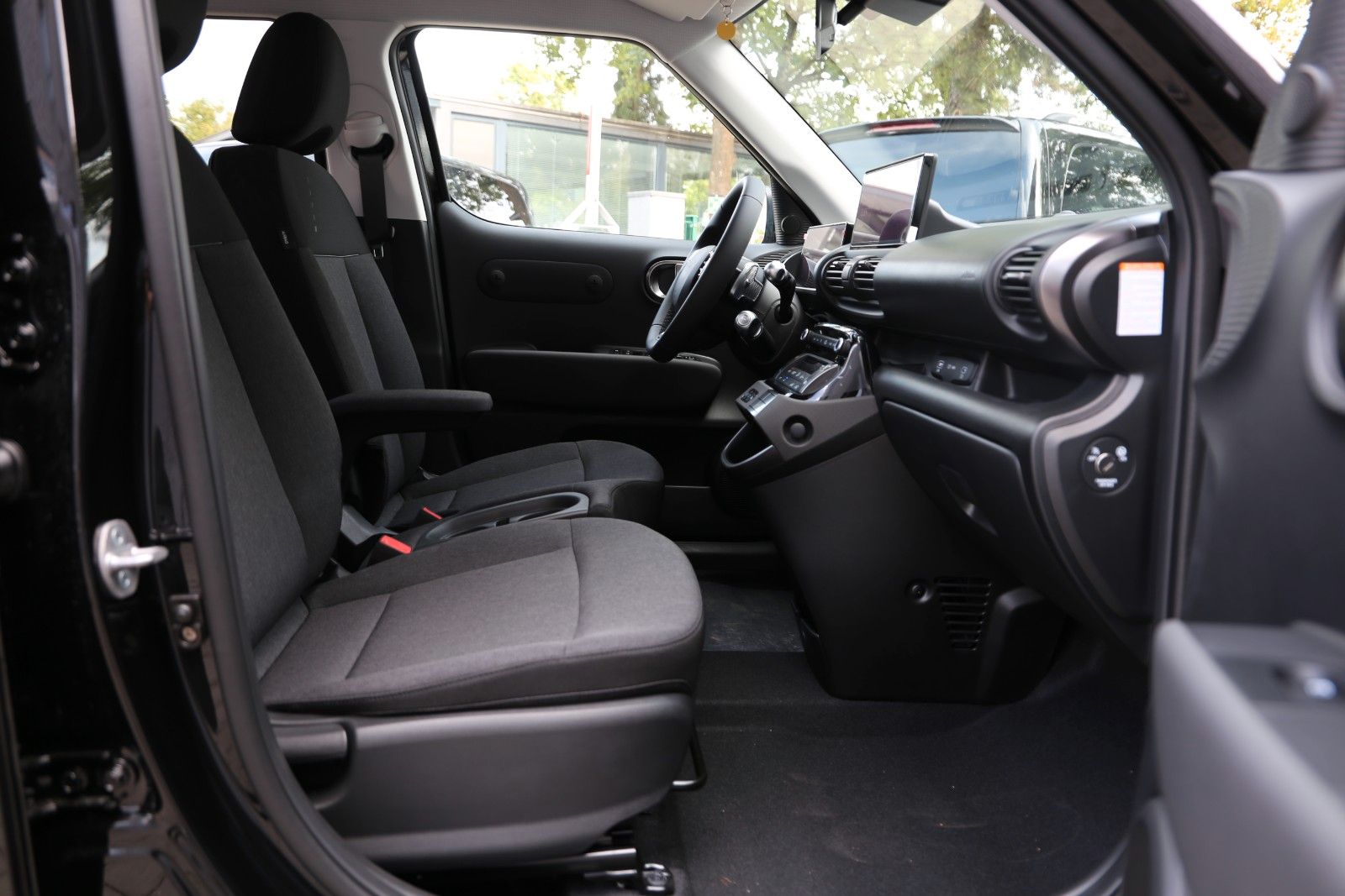 Fahrzeugabbildung Hyundai INSTER Elektro 42 kW FWD