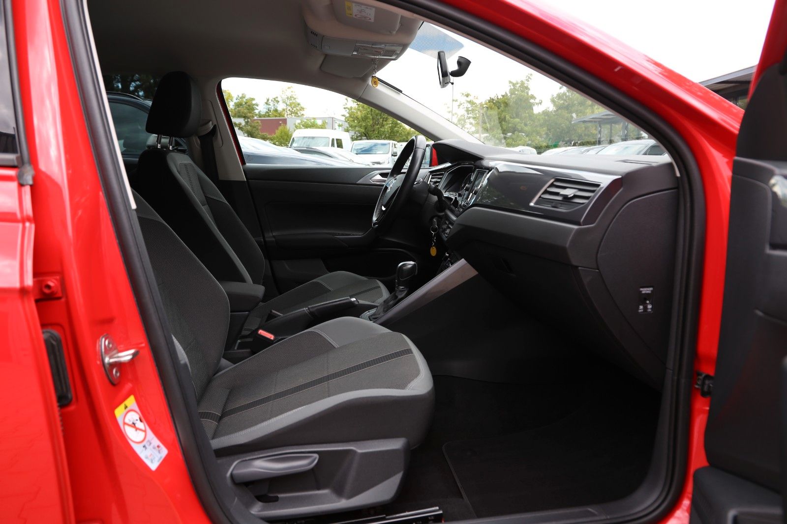 Fahrzeugabbildung Volkswagen Polo VI*95 PS*DriveAssist*Blth*ParkAssist