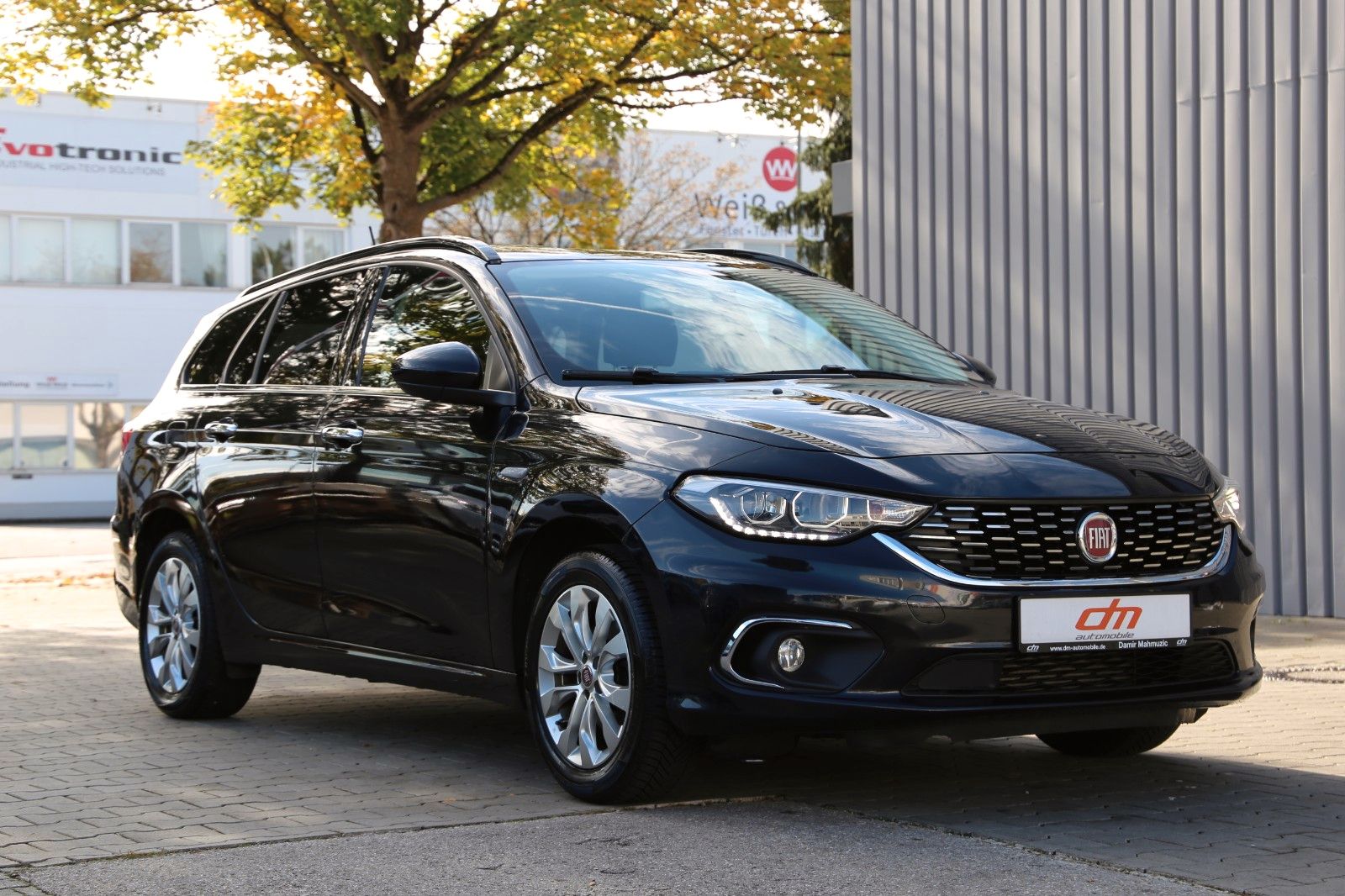 Fahrzeugabbildung Fiat Tipo Lounge 1.4 START/STOPP APPLE/ANDROID